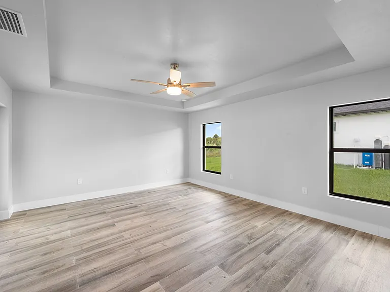 6151 Hershey Ave — Photo 16
