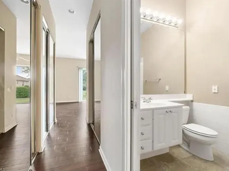 2302 Heydon Cir W — Photo 11