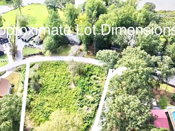 269 Harbor Dr, Greenville, SC 29611