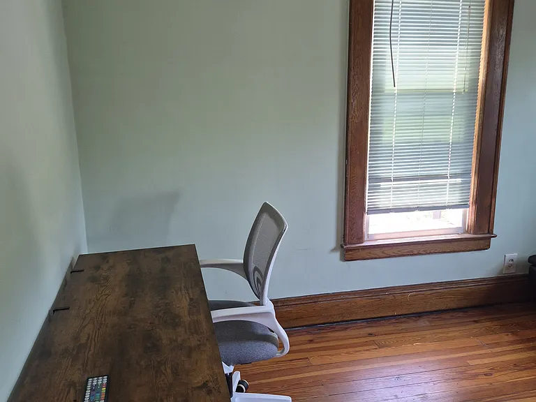 931 Westcott St — Photo 12