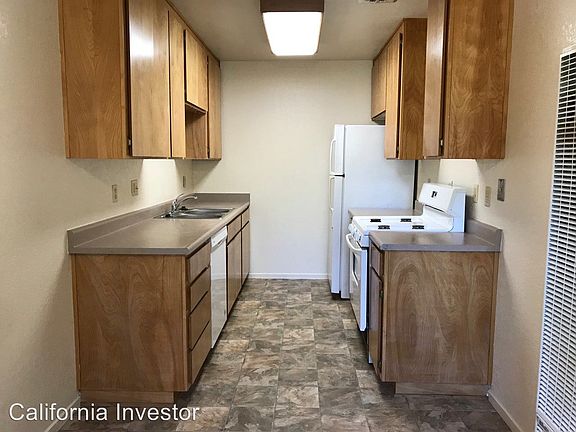 3rd image of 113 Lincoln Way APT B