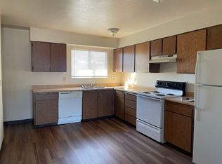 2081 Rosamond Avenue, Shasta Lake, CA 96019