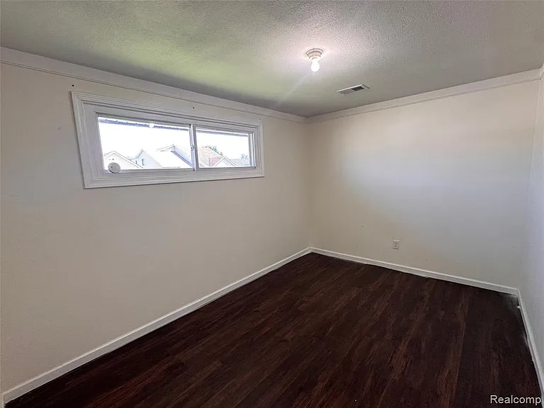 17611 Clarann St — Photo 9