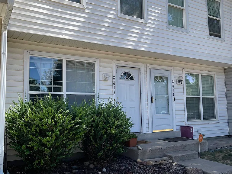 8813 W Floyd Ave — Photo 1