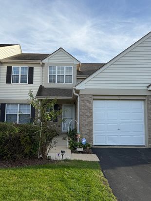 1719 Autumn Ave Unit C, Schaumburg, IL 60193