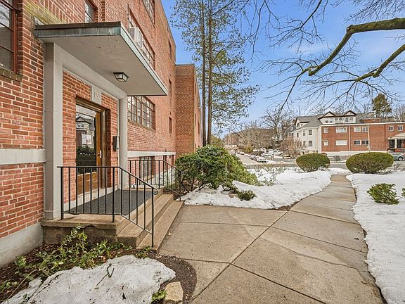 3rd image of 114 Evans Rd APT 5