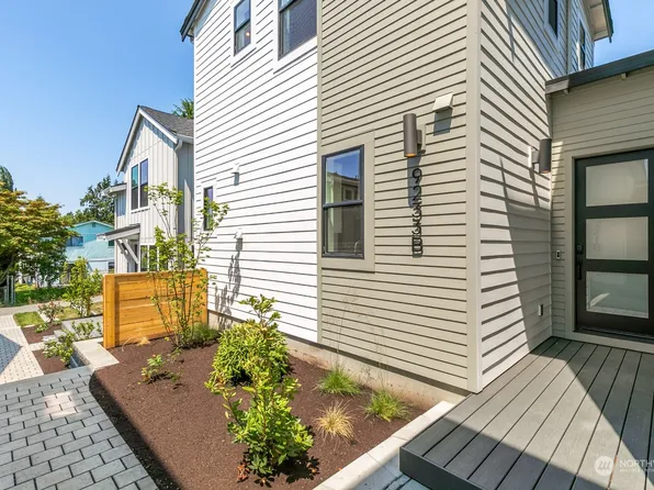 9231 B 3rd Avenue NW, Seattle, WA 98117