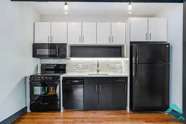 Rented by EXR | media 77