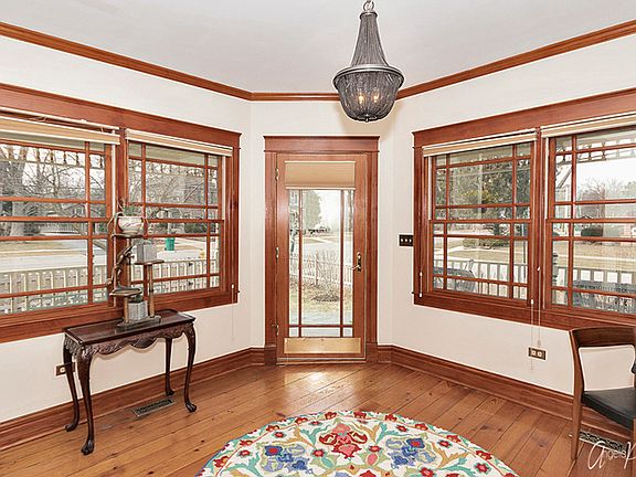4th image of 302 Park Ave