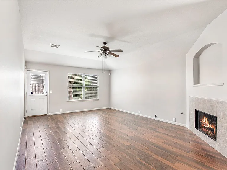 2822 Foster Hill Dr — Photo 14
