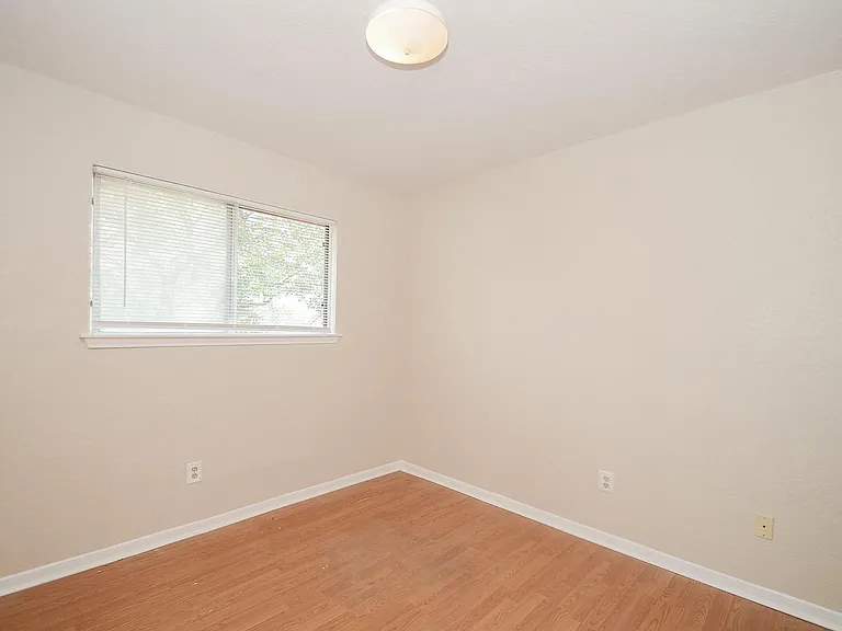 1722 Foxlake Dr — Photo 26