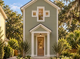 810 NW 7th Pl, Gainesville, FL 32601