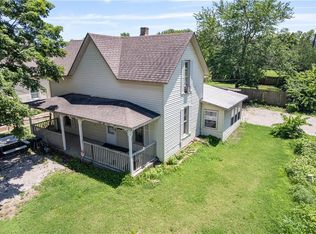 415 W 2nd St, Cherryvale, KS 67335