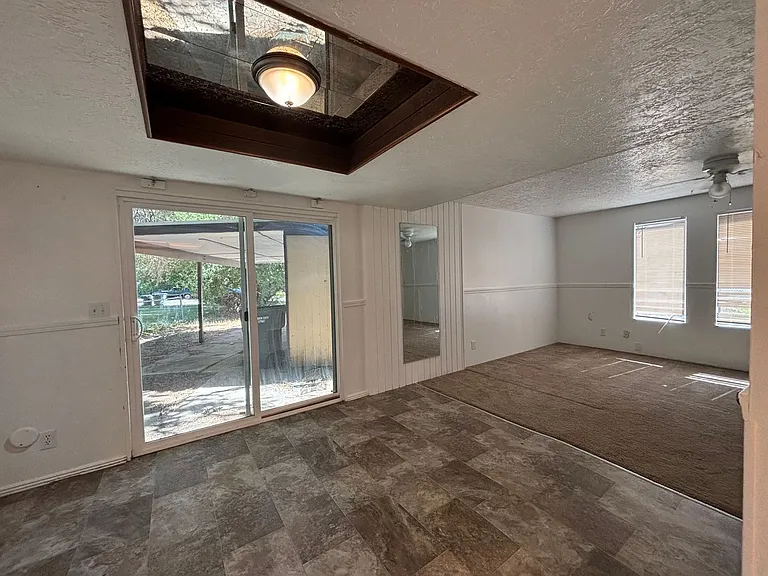804 15th St — Photo 3