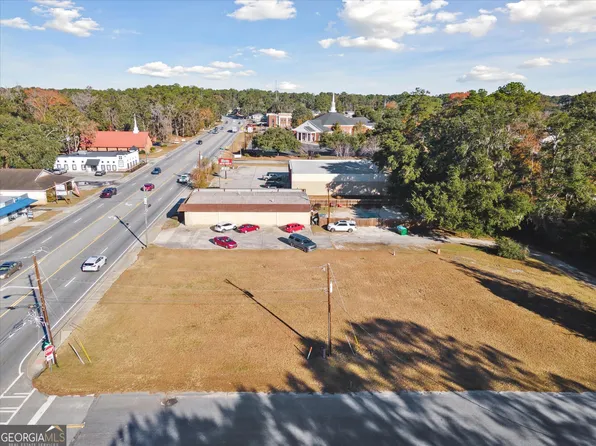 204 S Columbia Ave, Rincon, GA 31326