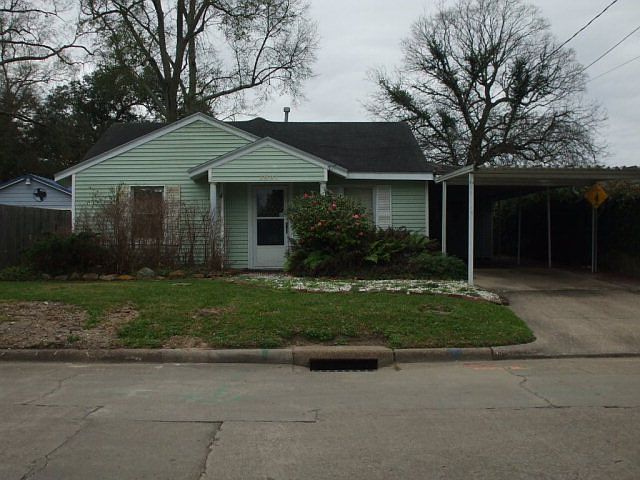 1st image of 1901 Avenue D
