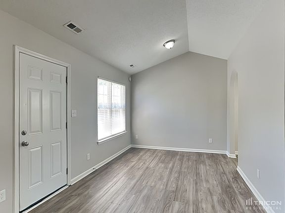 3rd image of 5505 Katherine Ct