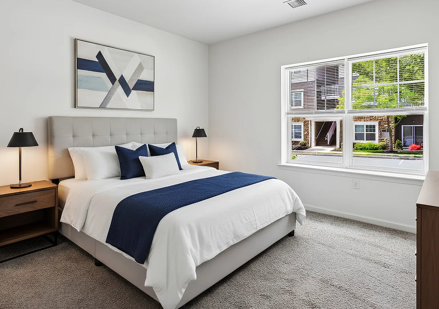 Holly Tree Apartments — Photo 3