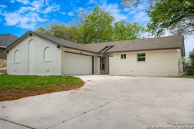 1st image of 7541 Leafy Hollow Ct