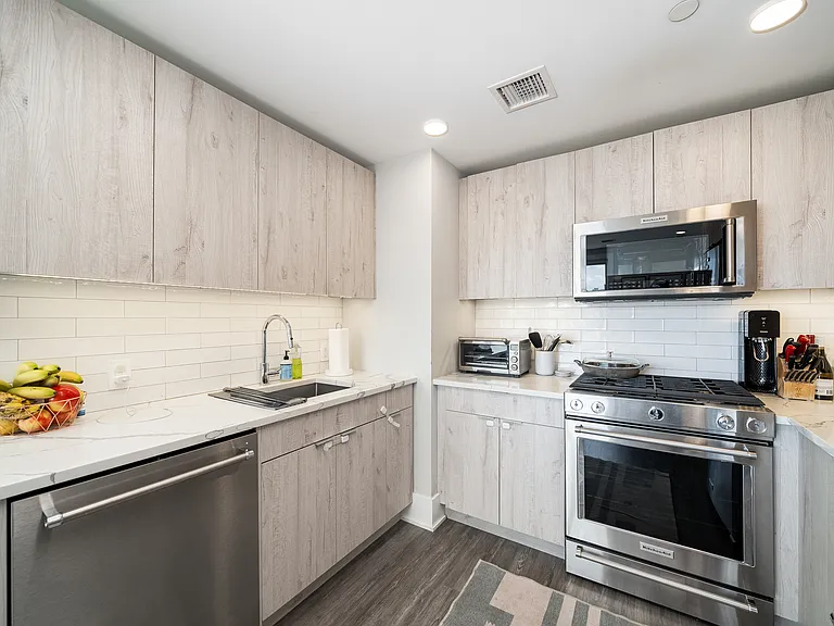 77 Madison St #3 — Photo 14