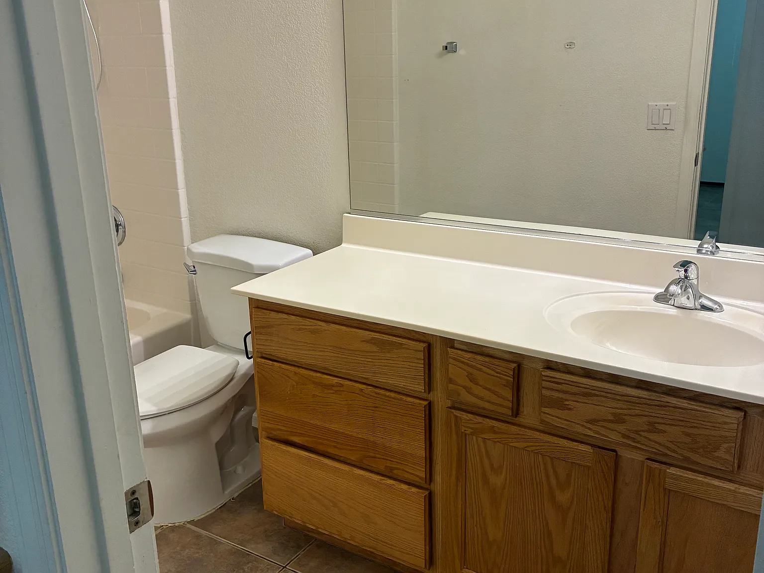 4 bed, 1743 sqft, $2,600 — Photo 3