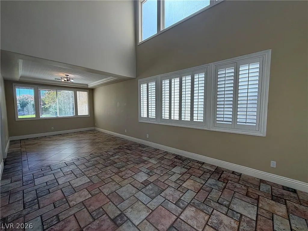 4 bed, 4.0 bath, 3514 sqft, $3,500 — Photo 4