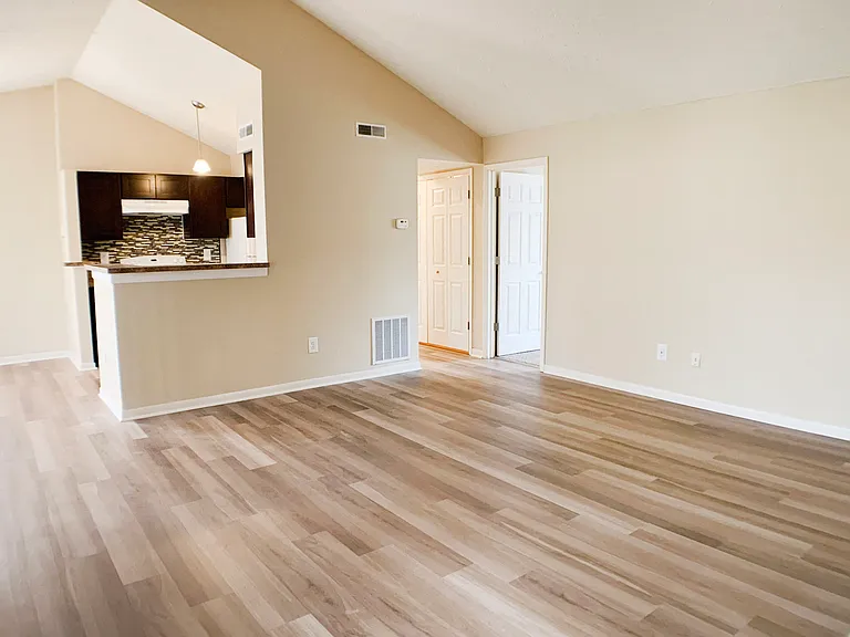 The Vinings Apartments — Photo 19