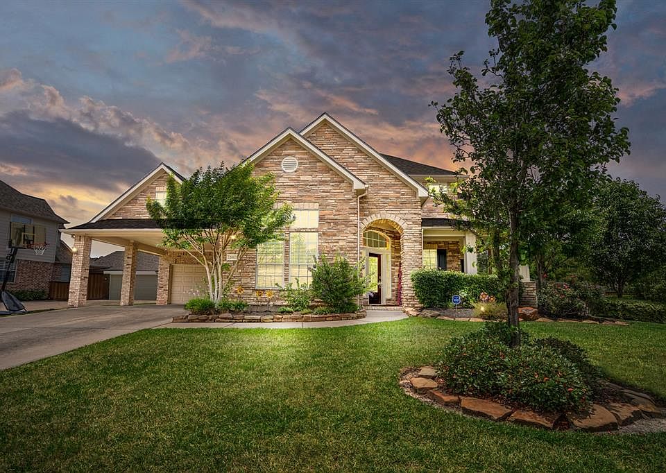 Welcome to 20607 Windrose Bend Drive in Windrose, Spring, Texas.