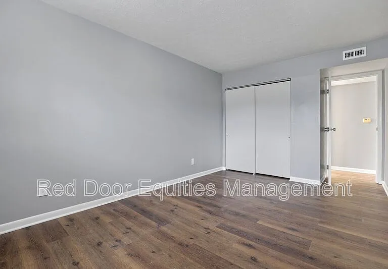 123 W Walnut St #N — Photo 7