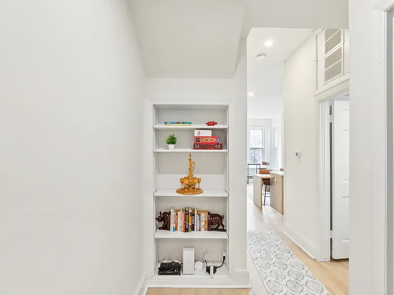 134 F St SE #2 — Photo 17