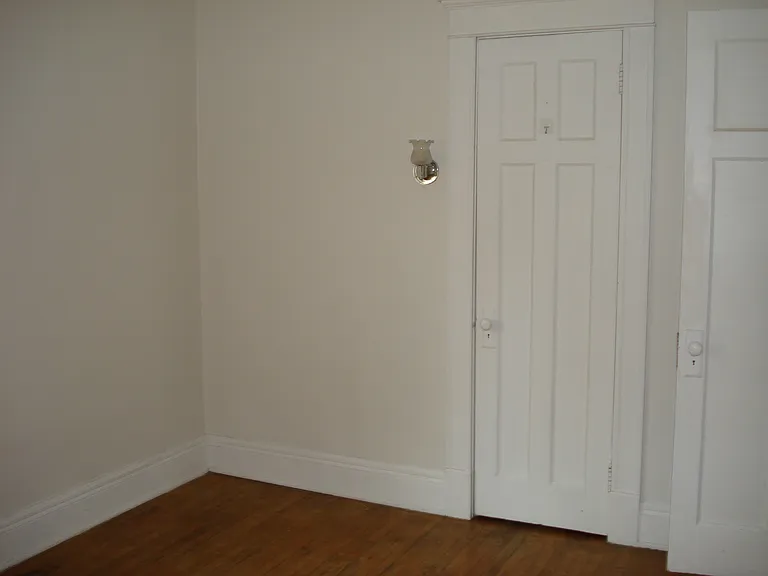 118 Russell St — Photo 13