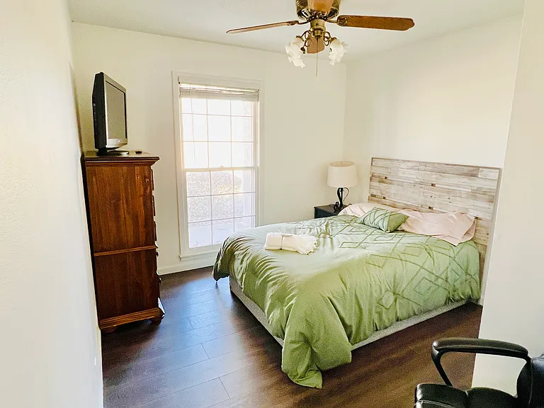 1820 Whispering Hills Trl — Photo 7