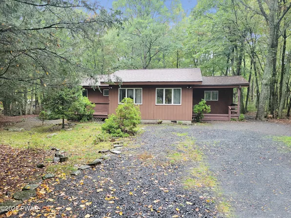 803 Lariat Ct, Lords Valley, PA 18428