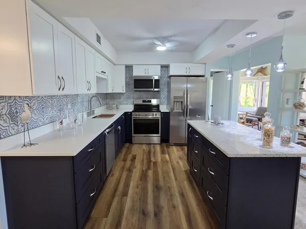 1800 SE Saint Lucie Boulevard #7-301, Stuart, FL 34996
