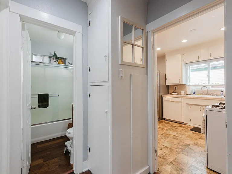 2251 Felspar St — Photo 11