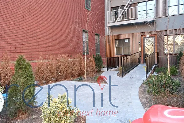 Rented by Rennit Inc. | media 33