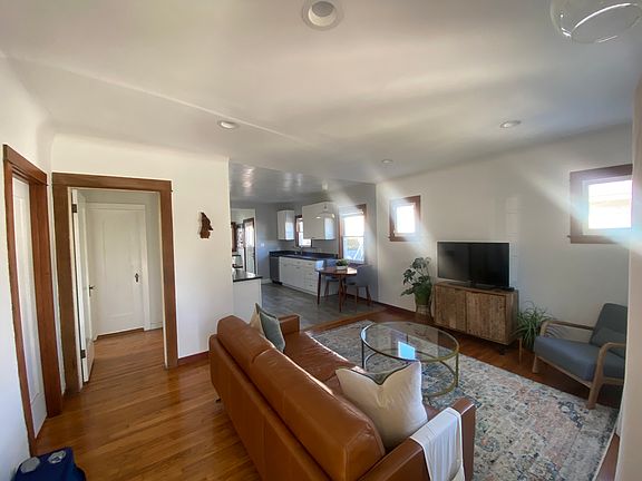 5th image of 172 E McFarlane Dr