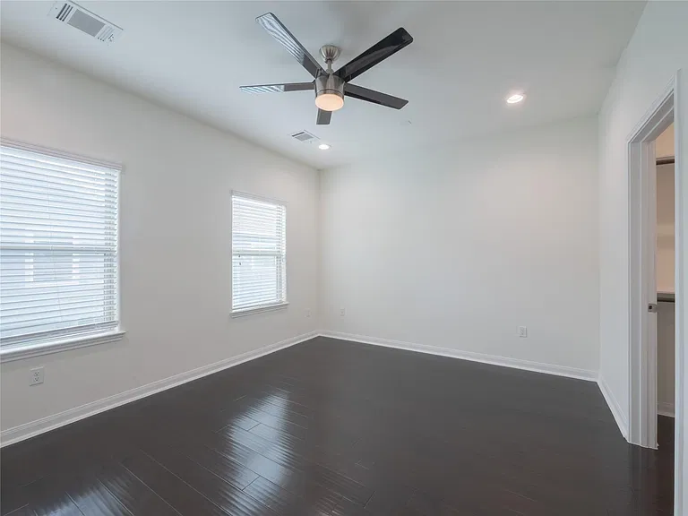 1113 Bunton St — Photo 3