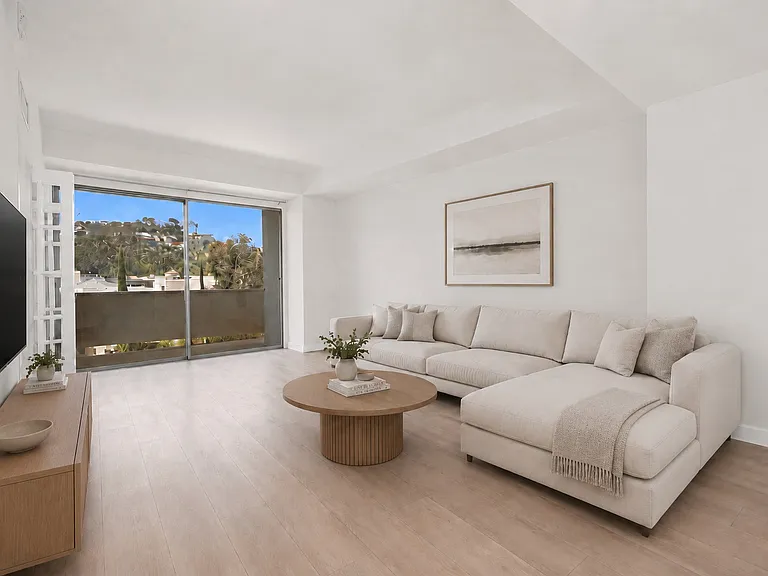 7250 Franklin Ave #507 — Photo 11