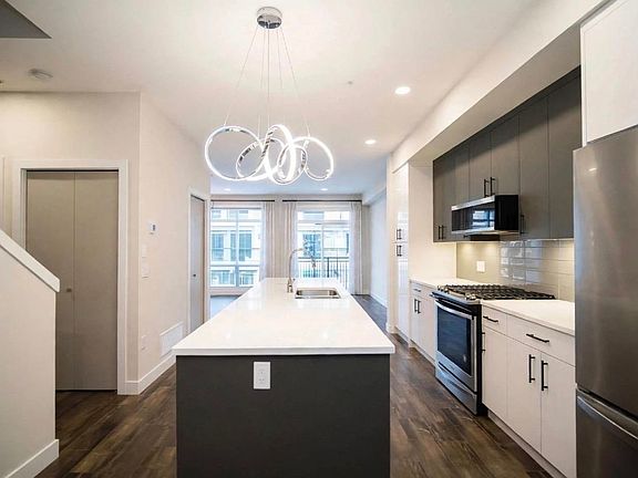 5th image of 46150 Thomas Rd #129
