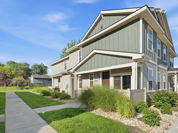 2330 E Spice Loop #1, Nampa, ID 83651