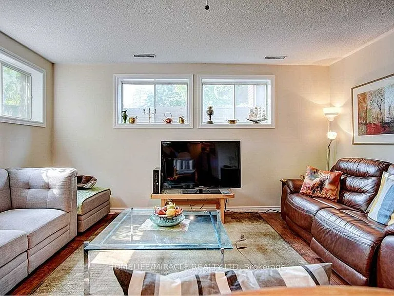 59 Centre Rd #BASEMENT — Photo 7