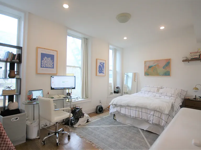 259 Hart St #3 — Photo 9