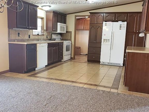 2nd image of 372 Wildwood Dr