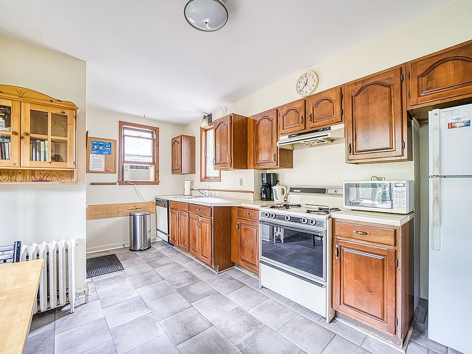 1st image of 482 Bard Ave