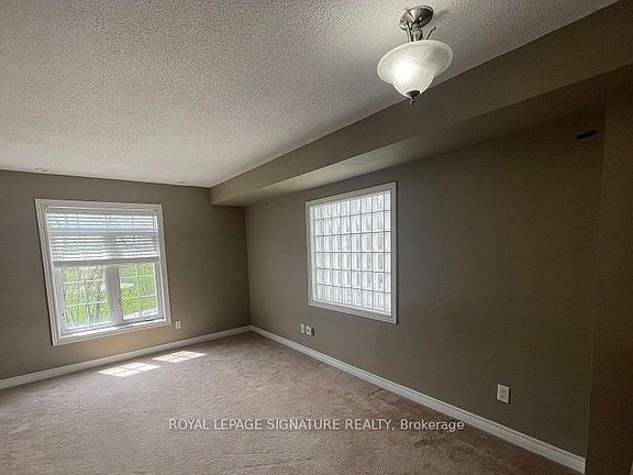 3rd image of 870 Jane St #218