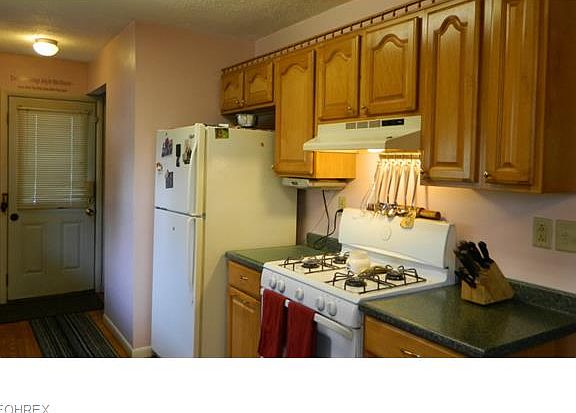 4th image of 218 Berkshire Dr