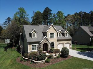 8067 Hagers Ferry Rd, Denver, NC 28037