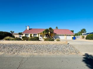 14292 Crow Rd, Apple Valley, CA 92307