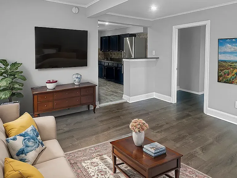 207 Edwards Pl #3B — Photo 8